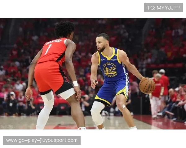 勇士逆袭！库里与汤普森齐爆发，拿下关键胜利